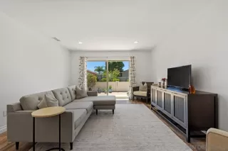 Photo #5: 240015891 Listing 