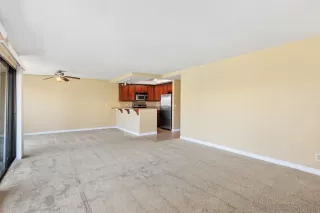 Photo #5: 240015894 Listing