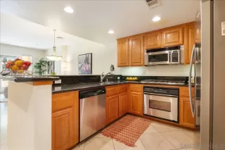 Photo #1: 240015917 Listing 