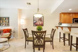 Photo #5: 240015917 Listing 