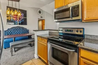 Photo #6: 240015946 Listing