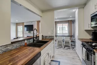 Photo #6: 240015967 Listing