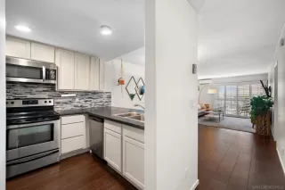 Photo #5: 240015980 Listing 