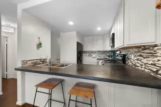 Photo #6: 240015980 Listing 