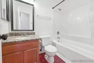 Photo #3: 240015995 Listing