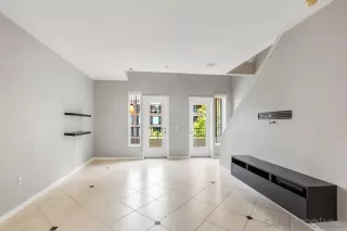 Photo #5: 240016006 Listing 