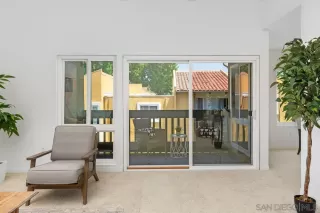 Photo #4: 240016011 Listing