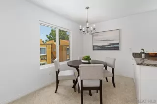 Photo #5: 240016011 Listing