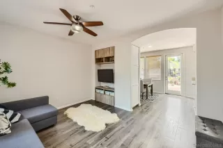 Photo #1: 240016056 Listing