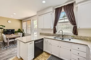 Photo #6: 240016056 Listing