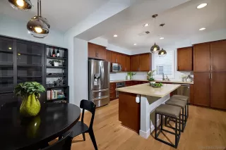 Photo #4: 240016058 Listing