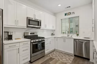 Photo #6: 240016067 Listing