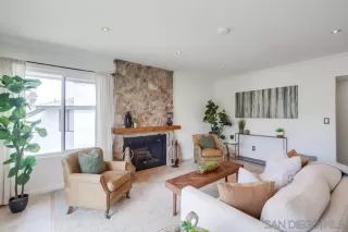 Photo #2: 240016092 Listing