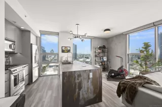 Photo #5: 240016107 Listing