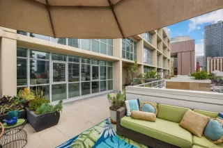 Photo #3: 240016118 Listing