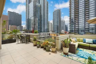 Photo #5: 240016118 Listing