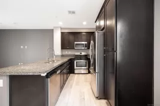 Photo #3: 240016168 Listing