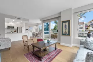 Photo #3: 240016179 Listing