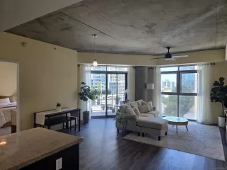 Photo #3: 240016233 Listing