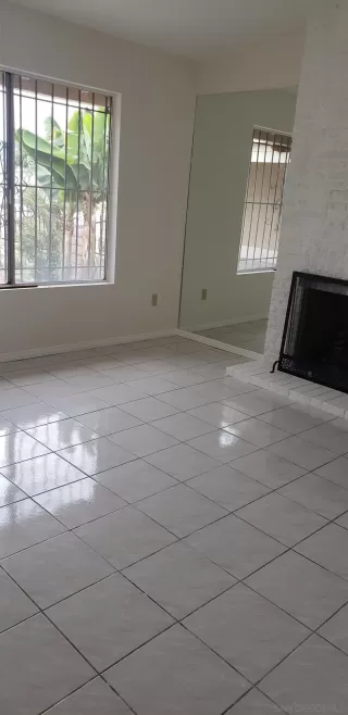 Photo #3: 240016248 Listing