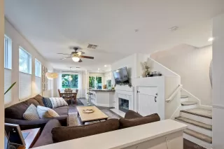 Photo #3: 240016324 Listing