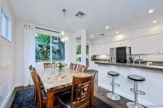 Photo #5: 240016324 Listing