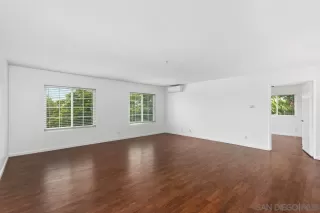 Photo #1: 240016429 Listing