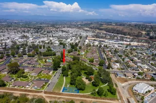 Photo #3: 240016432 Listing