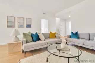 Photo #6: 240016443 Listing