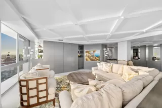 Photo #1: 240016496 Listing