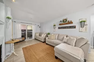 Photo #3: 240016526 Listing