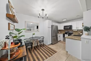 Photo #5: 240016526 Listing