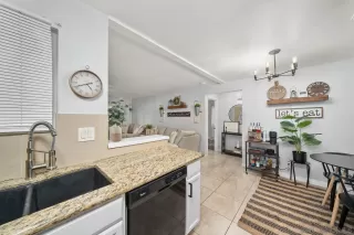 Photo #6: 240016526 Listing