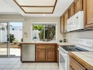 Photo #4: 240016528 Listing