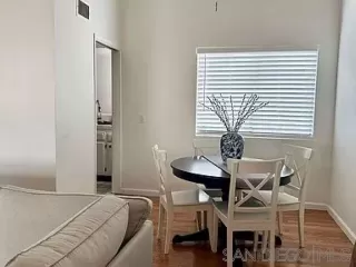 Photo #3: 240016533 Listing