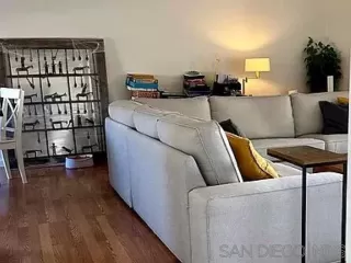 Photo #5: 240016533 Listing