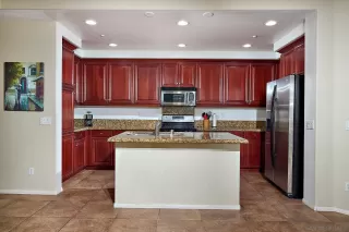 Photo #4: 240016551 Listing