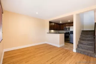 Photo #3: 240016574 Listing