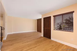 Photo #5: 240016574 Listing