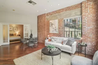 Photo #3: 240016585 Listing 