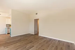 Photo #5: 240016650 Listing 