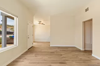 Photo #6: 240016650 Listing 