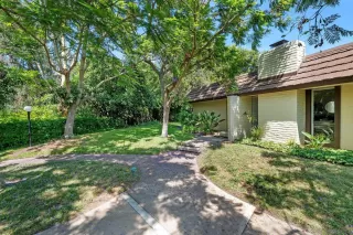 Photo #1: 240016677 Listing 