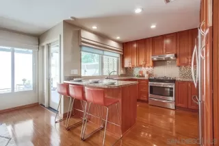 Photo #3: 240016686 Listing