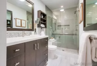 Photo #5: 240016686 Listing