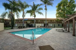 Photo #3: 240016712 Listing 