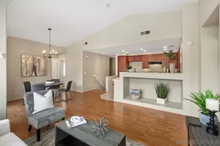 Photo #2: 240016791 Listing