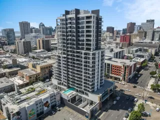 Photo #2: 240016860 Listing