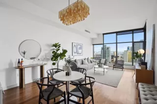 Photo #5: 240016860 Listing