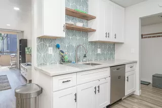 Photo #6: 240016903 Listing 